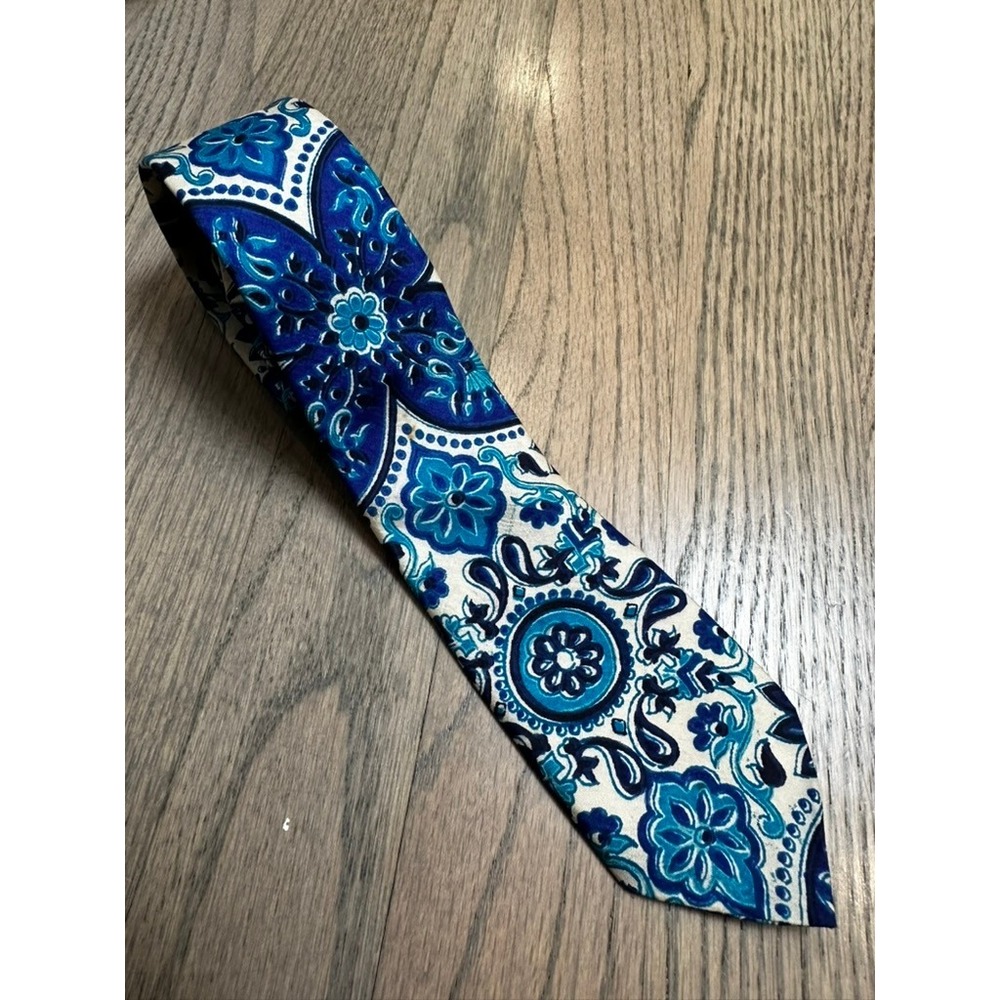 Hanfabs Pure Silk Mens Necktie Blue Floral‎ Medallion Pattern Vintage